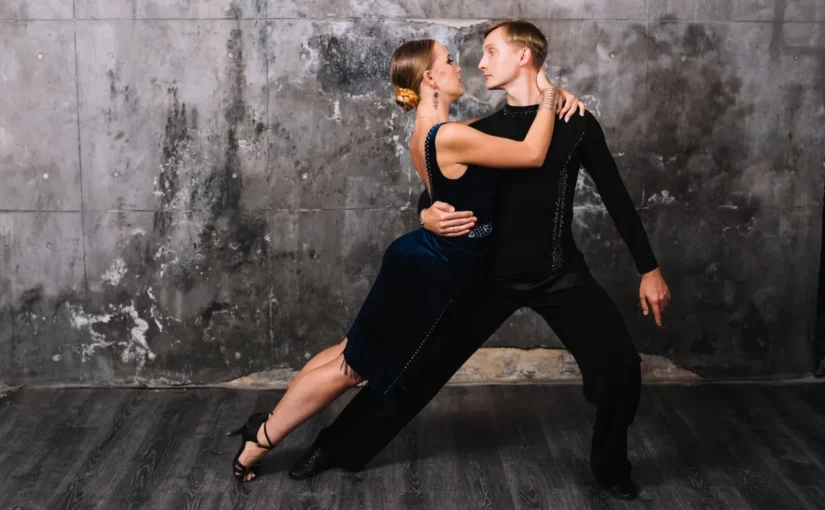 O tango argentino como Patrimônio Cultural da Humanidade: raízes, vestimenta, arte e legado